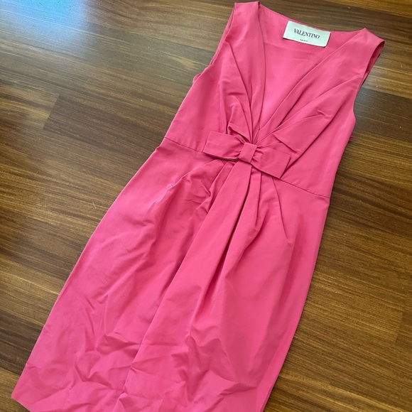 Valentine Bow waist pencil midi silk dress in hot pink